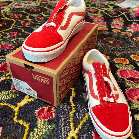 Red Vans Old Skool Bolt W9 - Picture 2 of 8